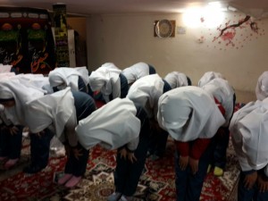 برگزاری نماز جماعت در مدرسه (همه روزه)